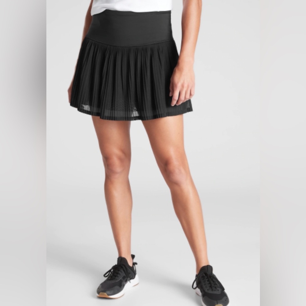 Athleta a game mesh Black Pleated skort size small